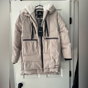 The Amazon Coat Orolay women's thickened down jacket